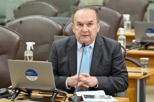 <strong>Nelter Queiroz solicita manutenção de estradas ao Governo do RN e critica Fundão fora do período eleitoral </strong>