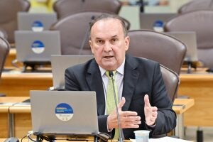 NELTER CITA FORTES CHUVAS EM TRIUNFO POTIGUAR E DIZ QUE CRIMINALIDADE DESMORALIZOU GOVERNO DO RN