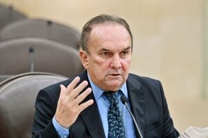 Nelter Queiroz questiona fila de espera por cirurgias eletivas no RN