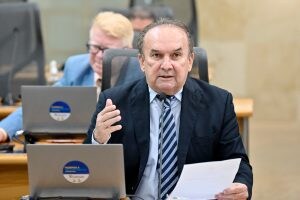 Nelter Queiroz cobra regularização de abastecimento de água em Serra do Mel