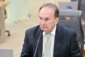 Nelter Queiroz cobra liberação de licenças para implantação de asfalto em estrada de acesso a Barragem de Oiticica