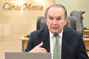 Nelter Queiroz anuncia retomada de obras na Serra de João do Vale e cobra ações do Governo do RN
