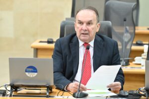 Nelter Queiroz homenageia atleta potiguar na Seleção Brasileira de Ginástica Rítmica