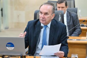 Nelter Queiroz cobra regularização no fornecimento de milho da Conab e pagamento ao Programa do Leite a produtores de Currais Novos