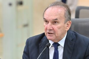 Nelter Queiroz cobra urgência na tramitação de projeto que garante terreno para construção do Hospital Universitário em Caicó e defende concurso da EMATER