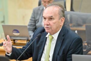 Nelter Queiroz reforça pleito por novos equipamentos para a Policlínica do Seridó e homenageia Diocese de Caicó pelos 86 anos