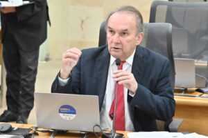 Nelter Queiroz defende investimentos em poços e soluções para a falta d’água no RN