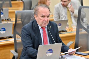 Nelter Queiroz cobra ações de segurança, saúde e educação do Governo do Estado