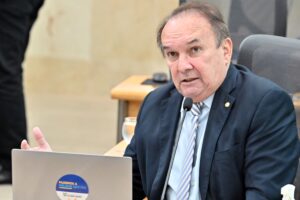 Nelter Queiroz denuncia atrasos salariais e descumprimento de direitos trabalhistas em empresas terceirizadas ligadas ao Governo do Estado