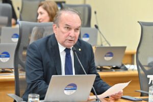 Nelter Queiroz volta a cobrar reabertura do DETRAN, critica burocracia e denuncia prejuízos à população e trabalhadores