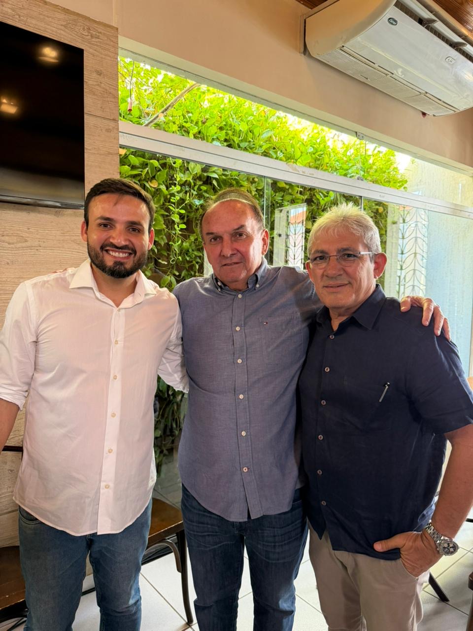 NELTER FORTALECE PRÉ-CANDIDATURA EM CAICÓ E RECEBE APOIO DE DR. TADEU E TOINHO SANTIAGO