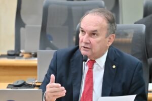 Nelter cobra solução para falta de água em Jucurutu e pede apoio para colocar projeto que beneficia servidores da CAERN em votação