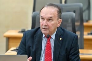 Nelter Queiroz propõe isenção de IPVA para veículos de motoristas de aplicativos no RN